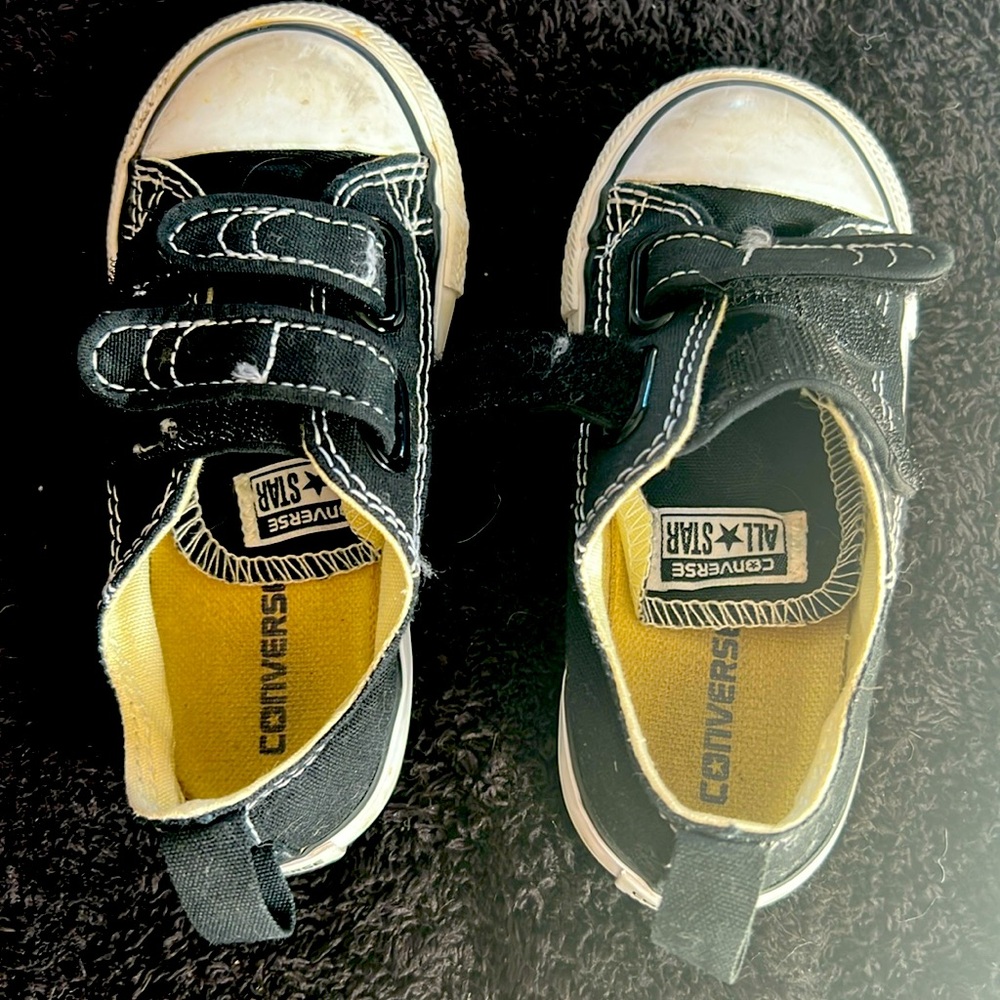 Toddler converse size 8 Velcro